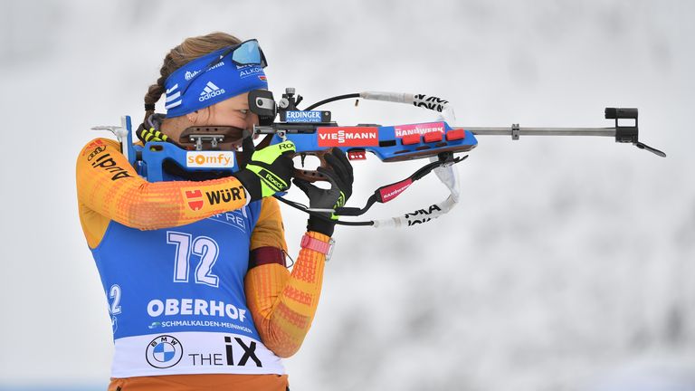 Franziska Preuß belegt beim Heim-Weltcup in Oberhof im Sprint den 14. Platz.