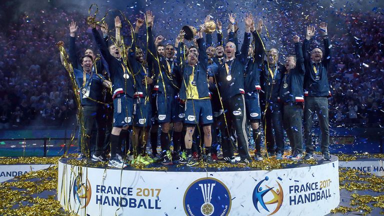 Weltmeister 2017: Frankreich sichert sich den sechste WM-Titel. Gegen Norwegen gewinnt Frankreich im Finale mit 33:26.