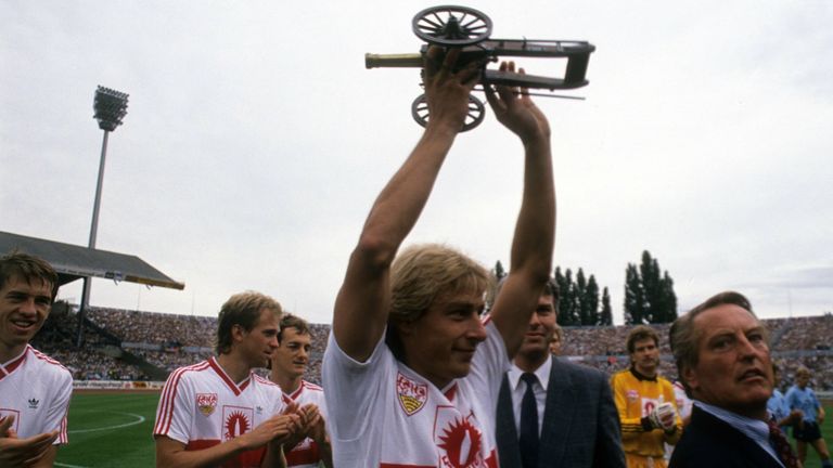 Saison 1987/88: Torschützenkönig: Jürgen Klinsmann (VfB Stuttgart) - 19 Tore