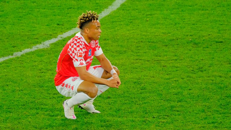 PIERRE KUNDE MALONG hat sich kürzlich einem Eingriff am rechten Kniegelenk unterzogen. Je nach Heilungsverlauf wird er bis zu sechs Wochen fehlen.