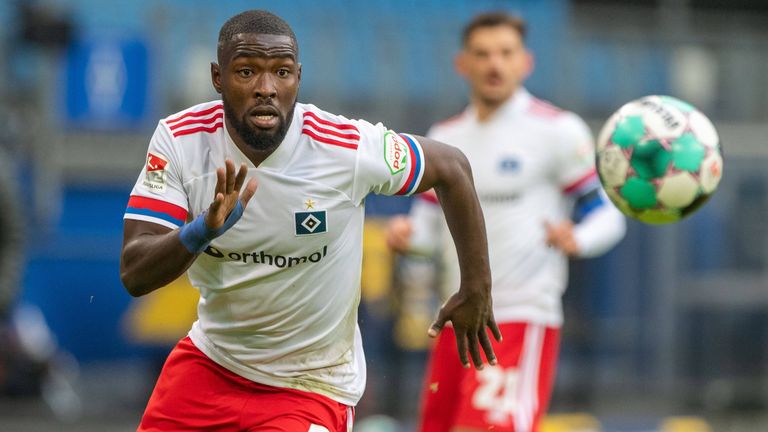 Stephan Ambrosius bleibt dem Hamburger SV langfristig erhalten.