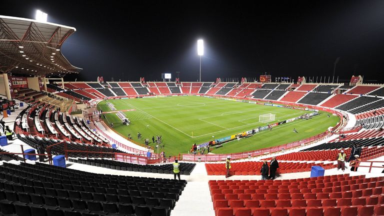 Wo findet die Klub-WM statt?
Die Klub-WM wird in Katar ausgetragen. Die Spielstätten befinden sich in Al-Rayyan, wenige Kilometer von Doha entfernt.