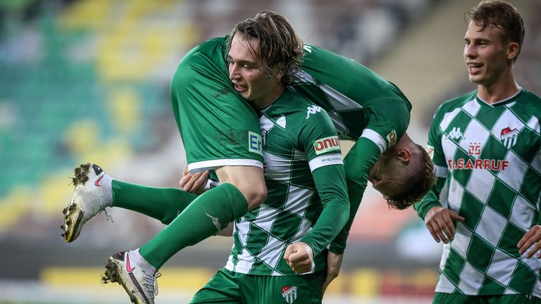 Ali Akman geht ab dem kommenden Sommer für Eintracht Frankfurt auf Torejagd.