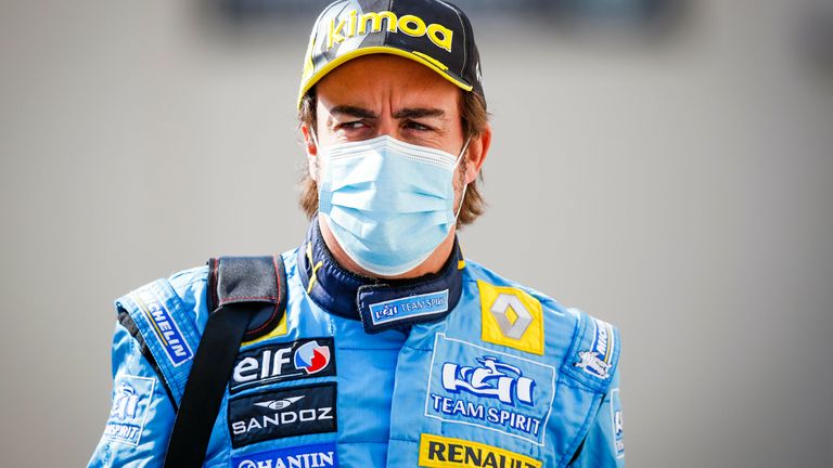 Fernando Alonso war in einen Autounfall verwickelt. 