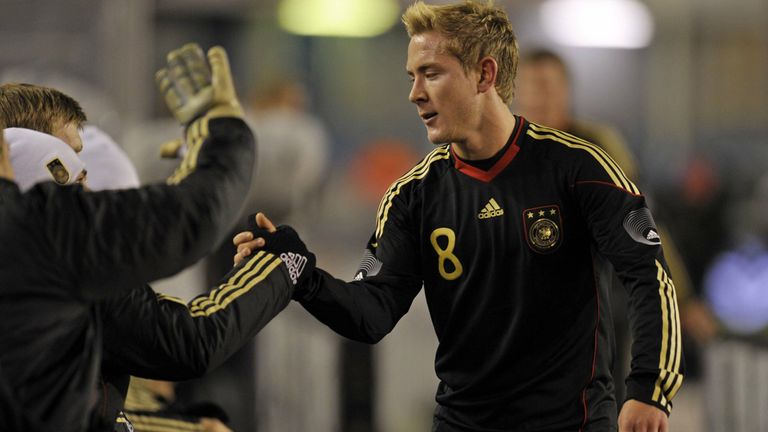 Platz 14: Lewis Holtby - 20 Jahre, ein Monat und 30 Tage