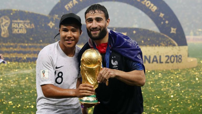 Nabil Fekir (r) (Real Betis Sevilla) - Weltmeister 2018 mit Frankreich