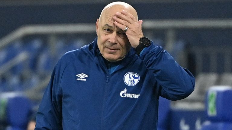 Unter Trainer Christian Gross sammelte Schalke bislang nur fünf Punkte.