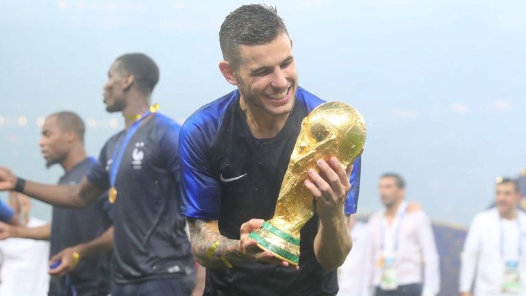 Lucas Hernandez (FC Bayern München) - Weltmeister 2018 mit Frankreich