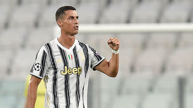 Platz 5: Juventus Turin, 67 Spiele, 27 Siege, 16 Remis, 24 Niederlagen, 95 Tore, 80 Gegentore, 97 Punkte