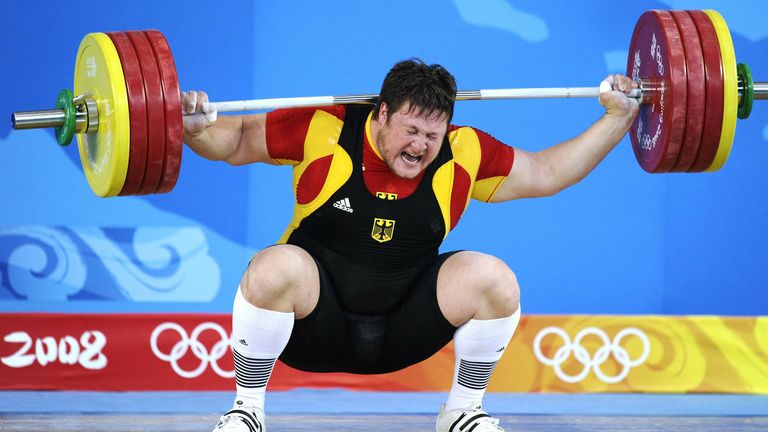 ... wurde Matthias Steiner rund zwei Monate später Olympiasieger im Gewichtheben.