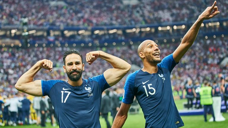 Steven N’Zonzi (r) (Stade Rennes) - Weltmeister 2018 mit Frankreich