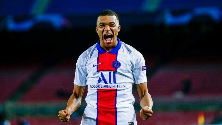 Platz 11: Paris Saint-Germain, 32 Spiele, 13 Siege, 7 Remis, 12 Niederlagen, 50 Tore, 46 Gegentore, 46 Punkte