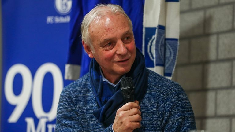 Rüdiger Abramczik (Ex-S04-Spieler): 1:1