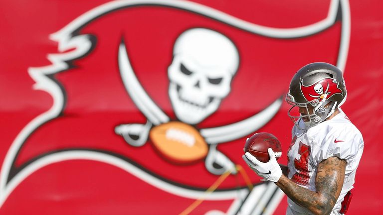 Wer spielt gegeneinander?
Die Tampa Bay Buccaneers stehen erstmals seit ihrem Super-Bowl-Sieg 2002 wieder im begehrten NFL-Endspiel. Die Bucs spielen...