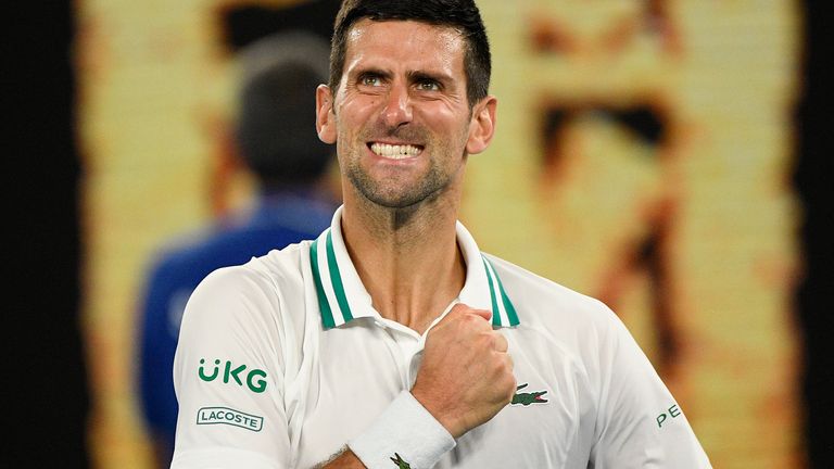 Novak Djokovic greift bei den Australian Open nach seinem neunten Titel.