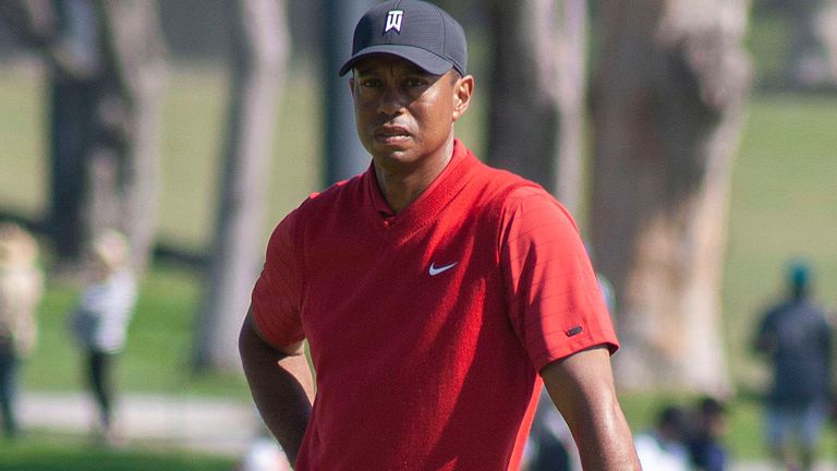 Tiger Woods verunglückte mit einem Auto und verletzte sich schwer.