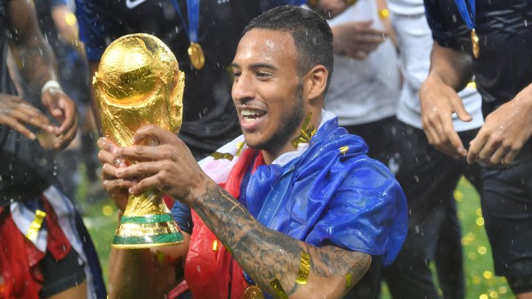 Corentin Tolisso (FC Bayern München) - Weltmeister 2018 mit Frankreich