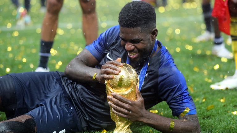 Samuel Umtiti (FC Barcelona) - Weltmeister 2018 mit Frankreich