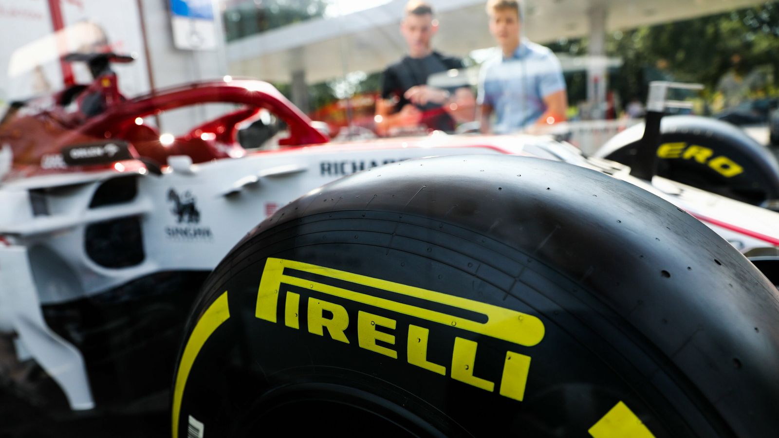 Formel 1 News Formel 1 bis 2024 auf Pirelli-Reifen Formel 1 News Sky Sport