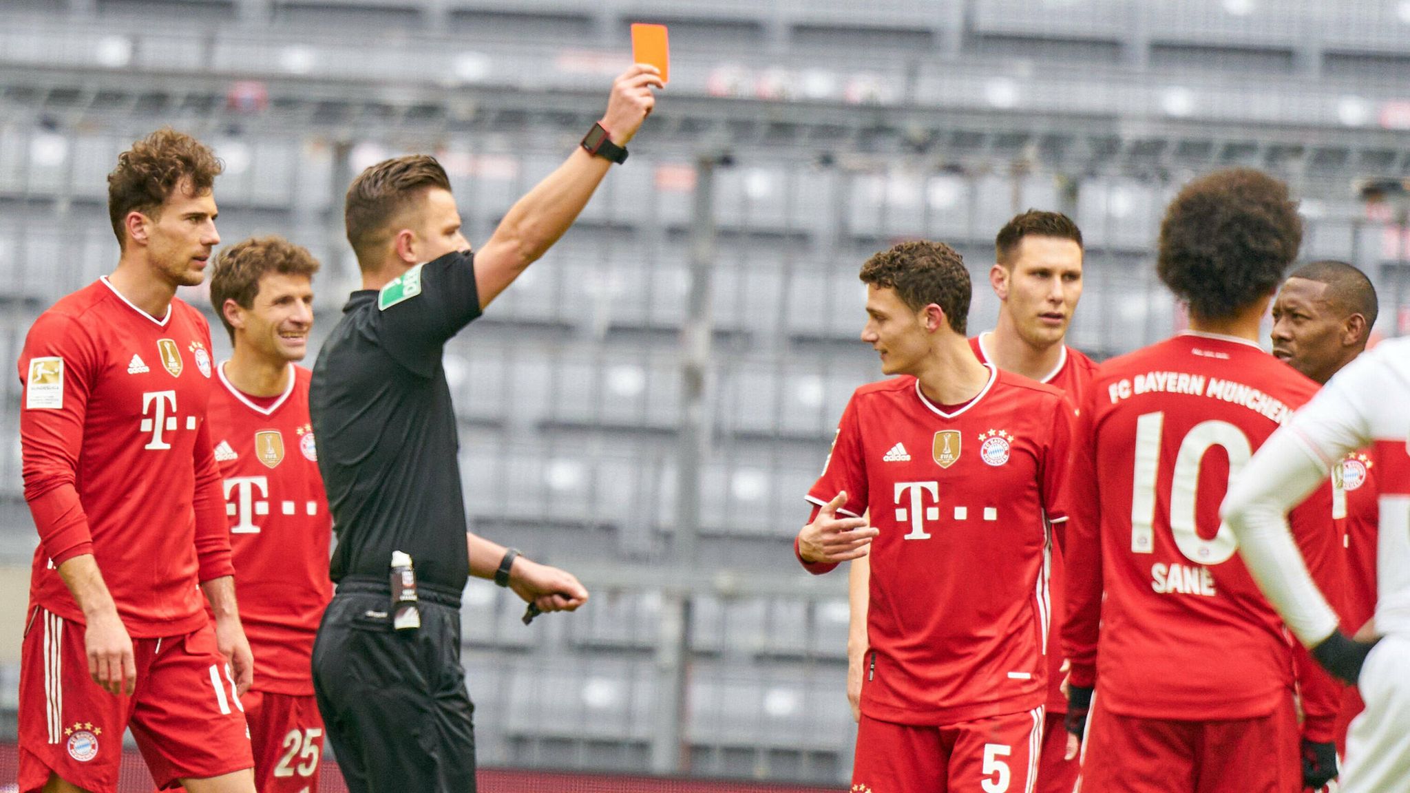 Was Bedeutet Rote Karte Beim Fußball sport.sky.de