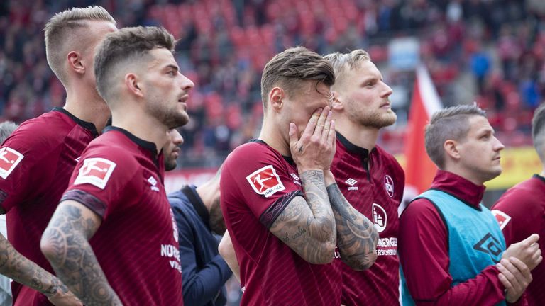 5: 1. FC Nürnberg. Saison 2018/19. 3 Siege, 10 Unentschieden und 21 Niederlagen. Tordifferenz: -42. 19 Punkte. Tabellenplatz 18.