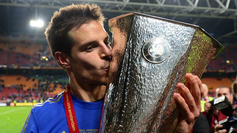 FC Chelsea: Cesar Azpilicueta. Der Kapitän spielt seit 2012 bei den Blues und wurde direkt Europa League-Sieger.
