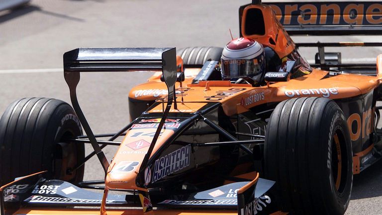 2001: Jos Verstappen fährt beim GP von Monaco den Arrows A23 mit einem Zusatzflügel.