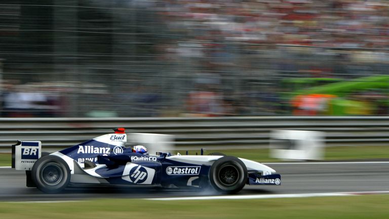 2004: Die Nase beim Williams FW26-BMW von Juan Pablo Montoya ist verkürzt.