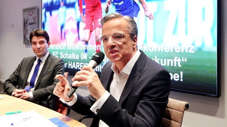 Ulrich Paetzel (l) und Frank Haberzettel sind Sprecher der Initiative "FC Schalke 04 - Tradition und Zukunft".