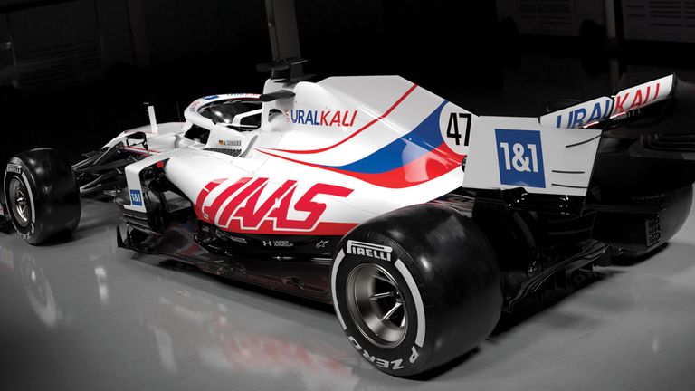 Der Haas-Rennstall hat die neue Auto-Lackierung vorgestellt (Bildquelle: twitter.com/HaasF1Team)