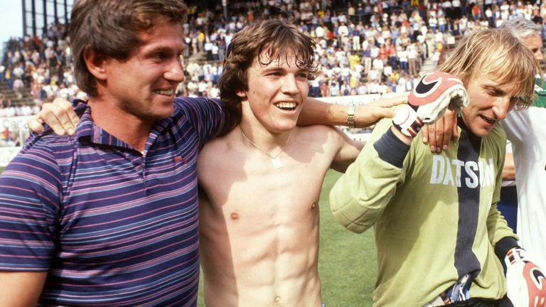 Jupp Heynckes (l) war bei Borussia Mönchengladbach von 1979 bis 1984 (hier eine Aufnahme aus dem Jahr 1981) Trainer von Lothar Matthäus.