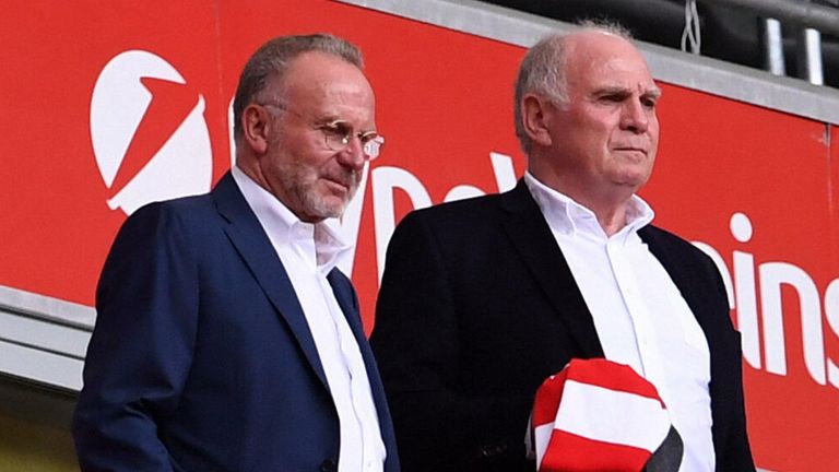 Karl-Heinz Rummenigge (l.) widerspricht Uli Hoeneß und erklärt, dass er kein Amt beim DFB übernehmen werde.