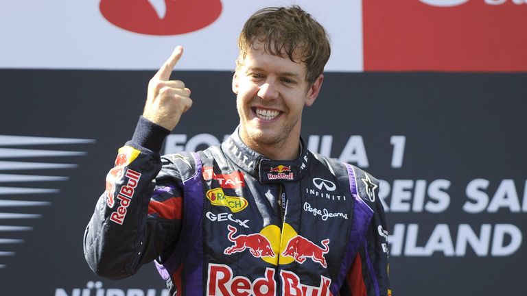 Meiste GP-Siege in einer Saison: Sebastian Vettel (Aston Martin). Ganze 13 Mal gewanner in der Saison 2013 – mehr als jeder zuvor und auch bisher danach.