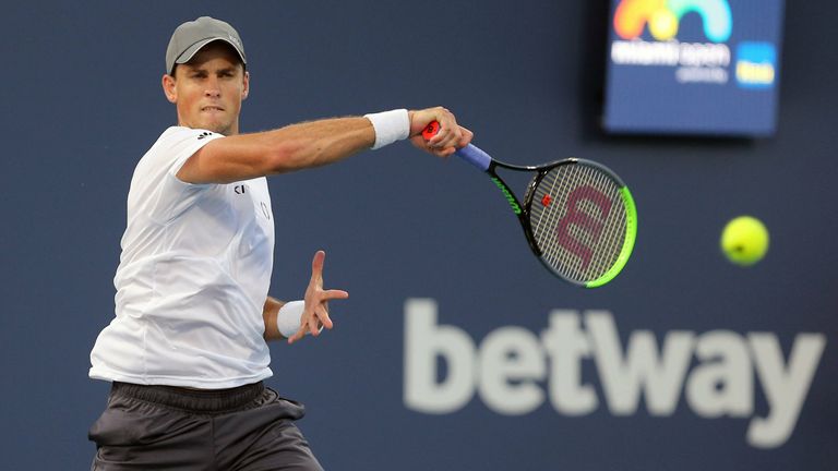 Vasek Pospisil beschimpft die ATP aufs Übelste.