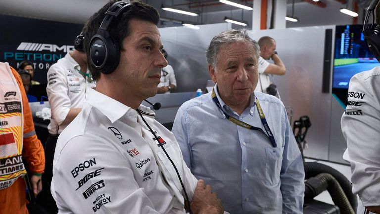 Mercedes-Teamchef Toto Wolff (l.) und FIA-Präsident Jean Todt (r.) gehören zu wichtigsten Entscheidern in der Formel 1. 