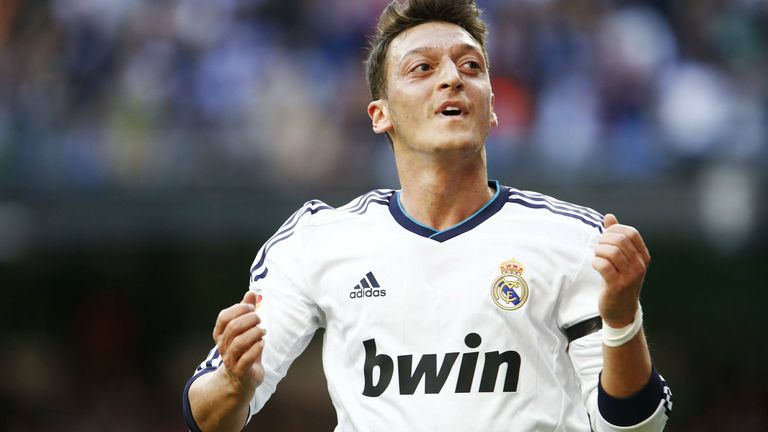 MESUT ÖZIL (2010 - 2013) - 159 Spiele, 27 Tore, 3 Titel
