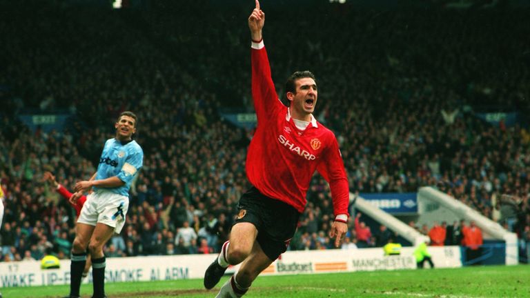 In England wird in der Saison 1992/93 zum ersten Mal die Premier League ausgetragen. Meister wird Manchester United mit Sturm-Legende Eric Cantona.