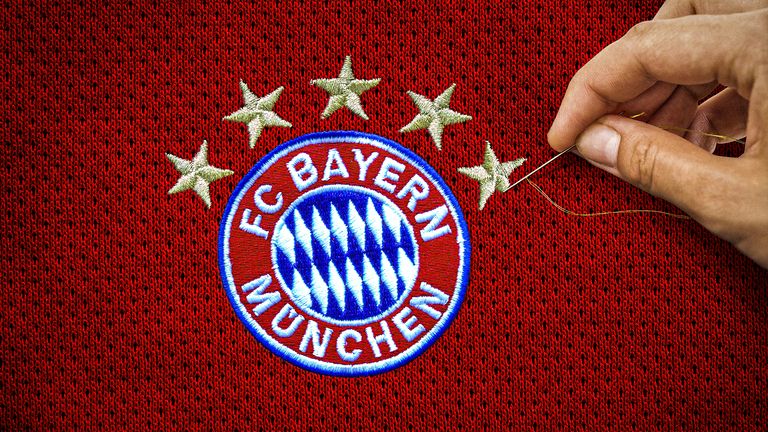 Der FC Bayern München bekommt für seinen 30. Meistertitel in der Bundesliga den 5. Stern auf dem Trikot.