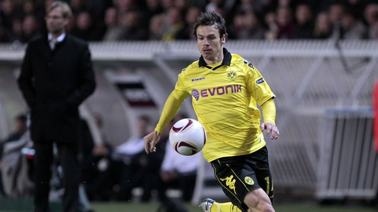 MARKUS FEULNER: Der Mittelfeldspieler verlässt 2011 den BVB und kickt bis 2017 in der Bundesliga für Nürnberg sowie Augsburg. Beendet 2019 seine Karriere und ist aktuell Co-Trainer der U19 beim FCA.