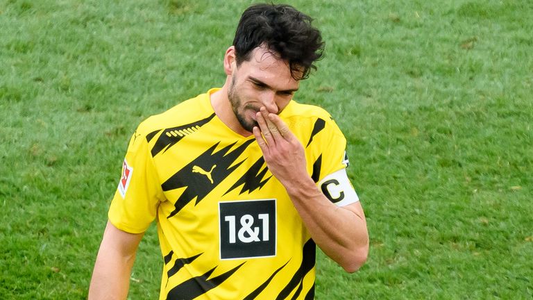 Mats Hummels ist pessimistisch was den Einzug in die Champions League betrifft.