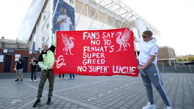 Die Fans des FC Liverpool bringen ihren Unmut zur geplanten Super League zum Ausdruck.