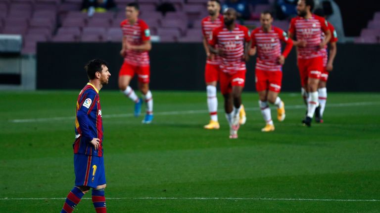 Der FC Barcelona und Lionel Messi verlieren völlig überraschend gegen Granada zu Hause.