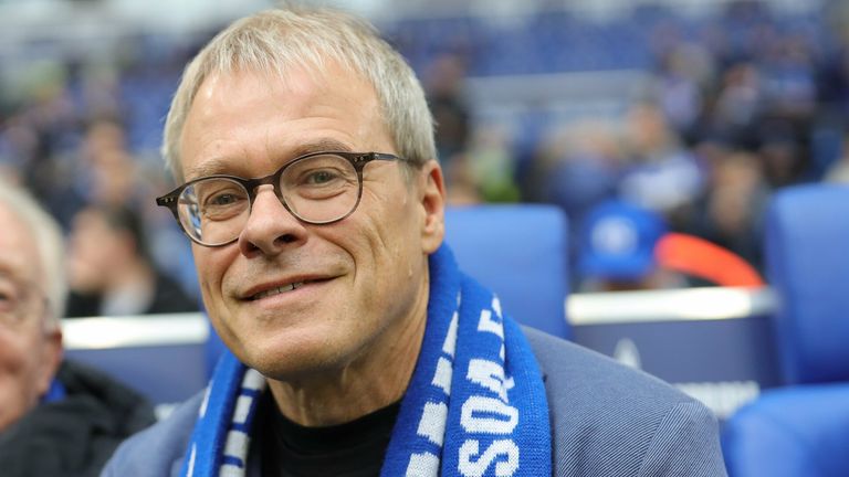 Dreieinhalb Wochen zuvor hat bereits Finanzvorstand Peter Peters seinen Rückzug angekündigt.