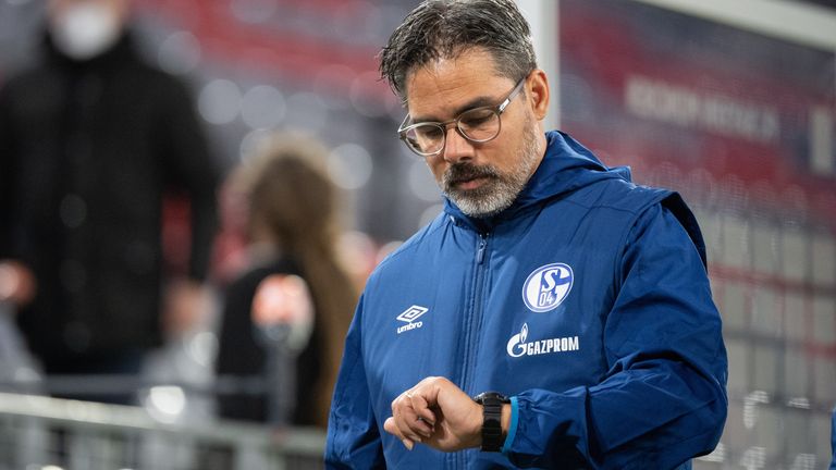 18. September 2020: Trainer Wagner, trotz 16 Bundesligaspielen in Folge ohne Sieg weiter im Amt, verspielt beim 0:8 in München zum Saisonstart den letzten Kredit. 