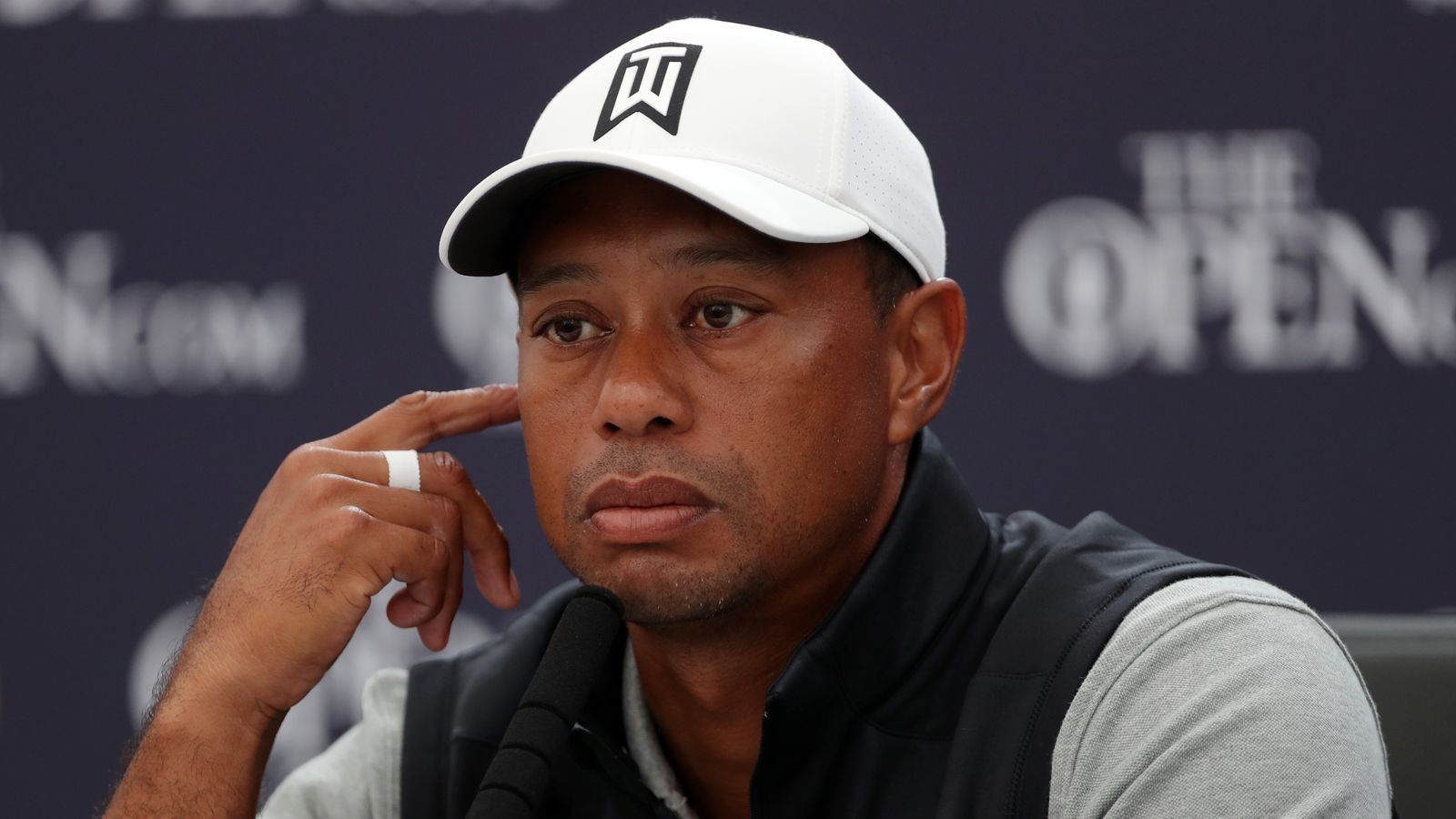 golf news tiger woods spricht uber schmerzhafte reha nach unfall golf news sky sport
