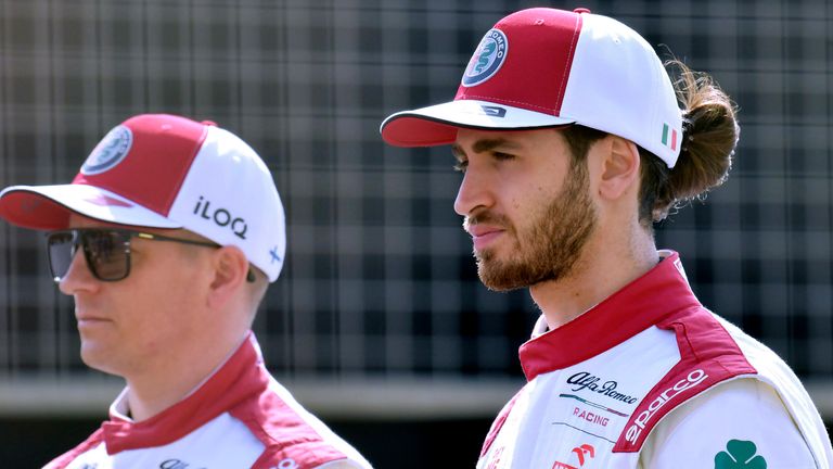 ALFA ROMEO: Kimi Räikkönen vs. Antonio Giovinazzi. Rennen: 3:1 - Qualifying: 1:3.