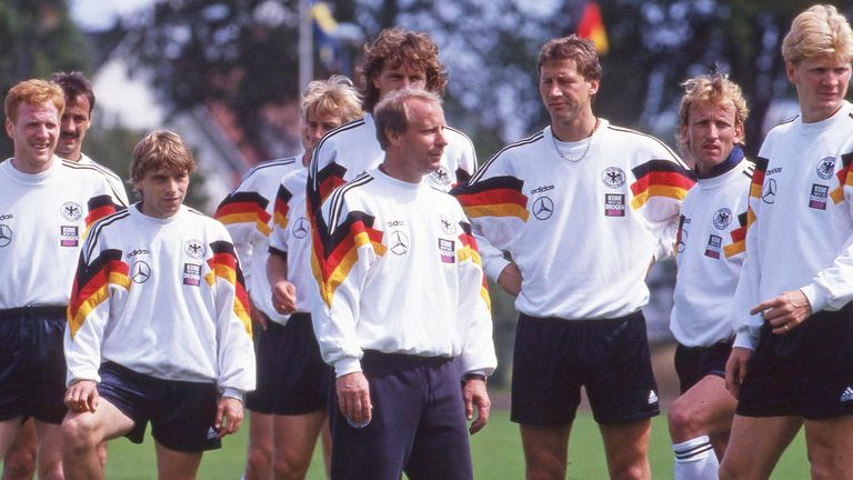 Berti Vogts: 1990-1998, gewann als Bundestrainer die EM 1996