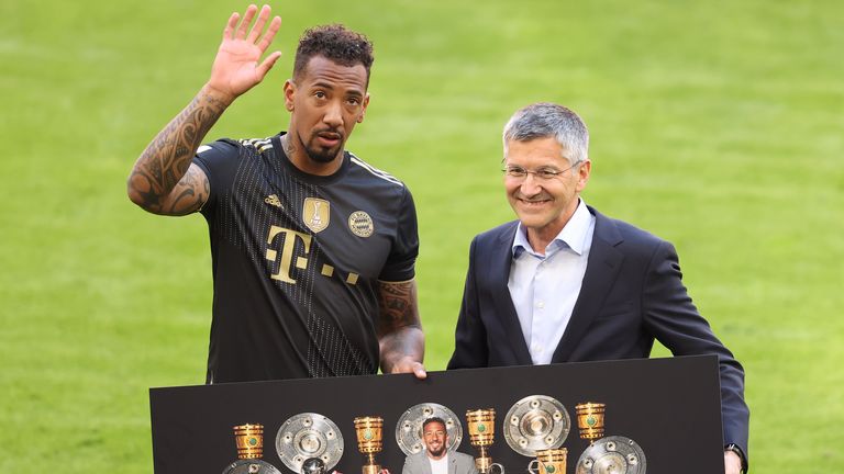 Schale & Abschiede: So feiert der FC Bayern