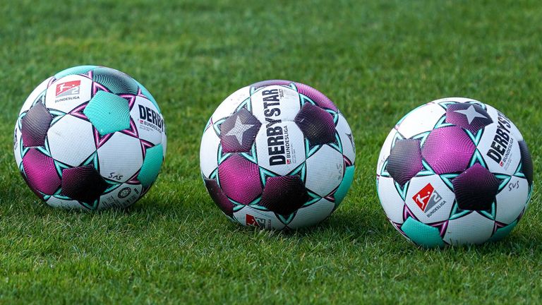 So sieht der Spielball der aktuellen Bundesliga-Saison 2020/21 aus. Das Material bleibt in der kommenden Saison zwar gleich, die Farben aber ändern sich...