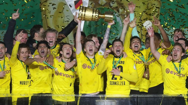 Borussia Dortmund gewinnt den DFB-Pokal.